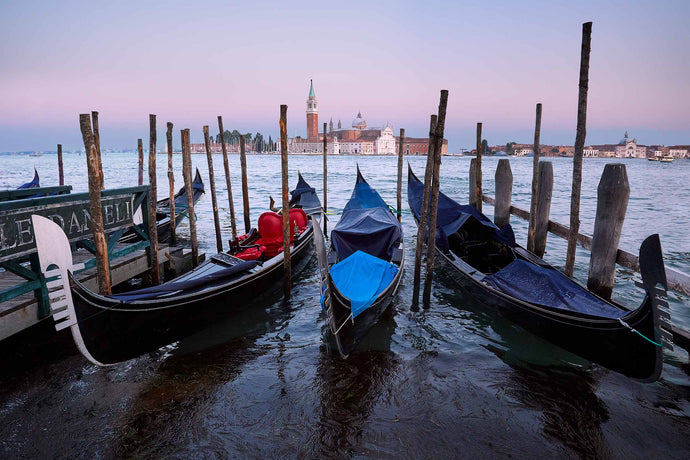 GONDOLAS